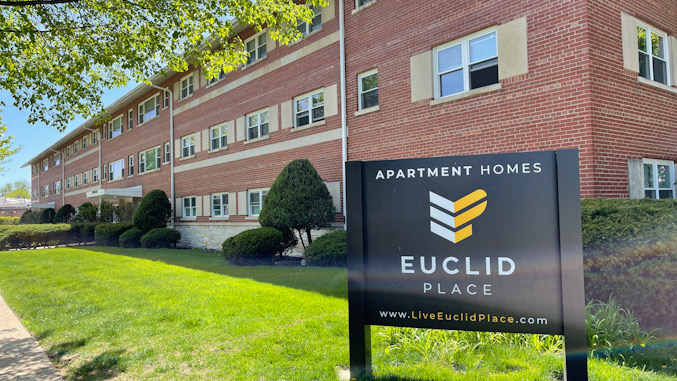 Euclid Place apartments near the intersection of Walnut Avenue and Euclid Avenue in Arlington Heights