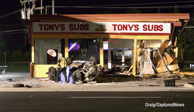 Fatal rollover crash in Tony's Sub building on Waukegan Road in Deerfield around 2:30 a.m. Saturday, August 31, 2024 (CARDINAL NEWS)