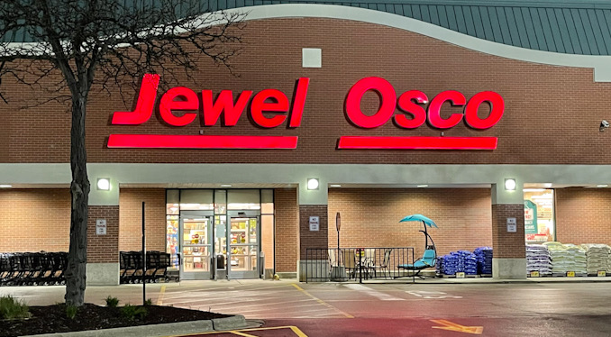 Jewel-Osco, 440 East Rand Road in Arlington Heights, Illinois (CARDINAL NEWS)